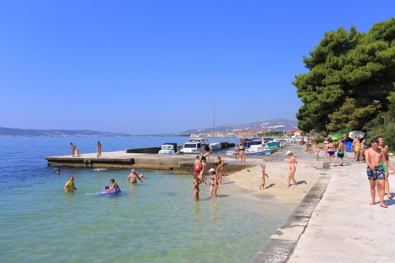 Apartments With A Parking Space Kastel Luksic, Kastela - 22071 Exterior foto